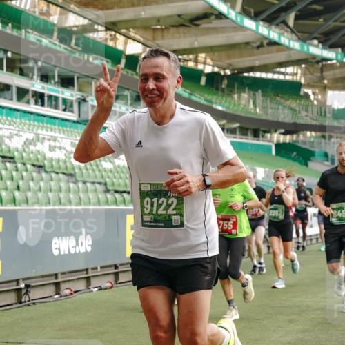 13.09.2026 - 21. swb-Marathon Bremen Michael Burmester http://msf.ph/oto/10457028 13.09.2026 12:53:44 Laufen im Stadion 102, 107, 145, 161, 189, 313, 376, 385, 461, 472, 481, 541, 560, 615, 616, 666, 675, 683, 696, 740, 755, 792, 816, 827, 982, 985, 987, 1033, 1056, 1076, 1207, 1252, 1297, 1419, 1433, 1445, 1468, 1528, 1542, 1551, 1631, 1646, 1658, 1664, 1704, 1707, 1814, 2007, 2043, 2055, 2203, 2280, 2350, 2362, 2401, 2422, 2454, 2480, 2499, 2623, 2701, 2767, 2820, 2824, 2858, 2882, 2913, 2962, 2971, 2997, 3054, 3149, 3236, 3336, 3357, 3362, 3413, 3448, 4605 meine-sportfotos.de
