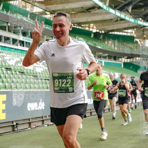 13.09.2026 - 21. swb-Marathon Bremen Michael Burmester http://msf.ph/oto/10457041 13.09.2026 12:53:44 Laufen im Stadion 102, 107, 145, 161, 189, 313, 376, 385, 461, 472, 481, 541, 560, 615, 616, 666, 675, 683, 696, 740, 755, 792, 816, 827, 982, 985, 987, 1033, 1056, 1076, 1207, 1252, 1297, 1419, 1433, 1445, 1468, 1528, 1542, 1551, 1631, 1646, 1658, 1664, 1704, 1707, 1814, 2007, 2043, 2055, 2203, 2280, 2350, 2362, 2401, 2422, 2454, 2480, 2499, 2623, 2701, 2767, 2820, 2824, 2858, 2882, 2913, 2962, 2971, 2997, 3054, 3149, 3236, 3336, 3357, 3362, 3413, 3448, 4605 meine-sportfotos.de