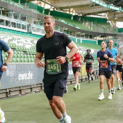13.09.2026 - 21. swb-Marathon Bremen Michael Burmester http://msf.ph/oto/10457107 13.09.2026 12:53:46 Laufen im Stadion 102, 107, 145, 161, 189, 313, 376, 385, 461, 472, 481, 541, 560, 615, 616, 666, 675, 683, 696, 740, 755, 792, 816, 827, 982, 985, 987, 1033, 1056, 1076, 1207, 1252, 1297, 1419, 1433, 1445, 1468, 1528, 1542, 1551, 1631, 1646, 1658, 1664, 1704, 1707, 1814, 2007, 2043, 2055, 2203, 2280, 2350, 2362, 2401, 2422, 2454, 2480, 2499, 2623, 2701, 2767, 2801, 2820, 2824, 2858, 2882, 2913, 2962, 2971, 2997, 3012, 3054, 3149, 3236, 3336, 3357, 3362, 3413, 3448, 4605 meine-sportfotos.de