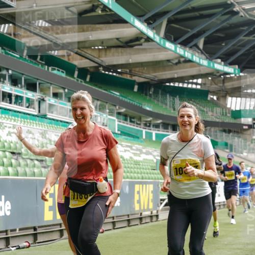 13.09.2026 - 21. swb-Marathon Bremen Michael Burmester http://msf.ph/oto/10457135 13.09.2026 10:33:27 Laufen im Stadion 10018, 10067, 10078, 10166, 10177, 10184, 10203, 10211, 10226, 10236, 10240, 10243, 10246, 10249, 10254, 10256, 10297, 10300, 10322, 10355, 10365, 10372, 10374, 10379, 10383, 10394, 10408, 10410, 10415, 10423, 10428, 10443, 10460, 10486, 10494, 10517, 10518, 10530, 10540, 10550, 10565, 10578, 10604, 10646, 10668, 10670, 10673, 10675, 10687, 10690, 10691, 10699, 10703, 10707, 10721, 10728, 10745, 10749, 10750, 10771, 10772, 10787, 10788, 10794, 10809, 10857 meine-sportfotos.de