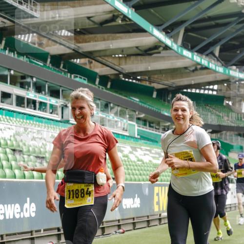 13.09.2026 - 21. swb-Marathon Bremen Michael Burmester http://msf.ph/oto/10457153 13.09.2026 10:33:27 Laufen im Stadion 10018, 10067, 10078, 10166, 10177, 10184, 10203, 10211, 10226, 10236, 10240, 10243, 10246, 10249, 10254, 10256, 10297, 10300, 10322, 10355, 10365, 10372, 10374, 10379, 10383, 10394, 10408, 10410, 10415, 10423, 10428, 10443, 10460, 10486, 10494, 10517, 10518, 10530, 10540, 10550, 10565, 10578, 10604, 10646, 10668, 10670, 10673, 10675, 10687, 10690, 10691, 10699, 10703, 10707, 10721, 10728, 10745, 10749, 10750, 10771, 10772, 10787, 10788, 10794, 10809, 10857 meine-sportfotos.de