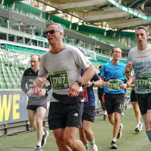 13.09.2026 - 21. swb-Marathon Bremen Michael Burmester http://msf.ph/oto/10457167 13.09.2026 12:53:47 Laufen im Stadion 102, 107, 145, 161, 189, 313, 376, 385, 461, 472, 481, 541, 560, 615, 616, 666, 675, 683, 696, 740, 755, 792, 816, 827, 982, 985, 987, 1033, 1056, 1076, 1207, 1252, 1297, 1419, 1433, 1445, 1468, 1528, 1542, 1551, 1631, 1646, 1658, 1664, 1704, 1707, 1814, 2007, 2043, 2055, 2203, 2280, 2350, 2362, 2401, 2422, 2454, 2480, 2499, 2623, 2701, 2767, 2801, 2820, 2824, 2858, 2882, 2913, 2962, 2971, 2997, 3012, 3054, 3149, 3236, 3336, 3357, 3362, 3413, 3448, 4605 meine-sportfotos.de