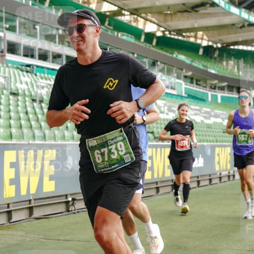 13.09.2026 - 21. swb-Marathon Bremen Michael Burmester http://msf.ph/oto/10457500 13.09.2026 12:53:56 Laufen im Stadion 102, 145, 161, 189, 313, 376, 385, 461, 472, 481, 541, 560, 615, 616, 666, 675, 696, 740, 755, 816, 827, 982, 985, 987, 1053, 1056, 1076, 1207, 1252, 1297, 1419, 1433, 1445, 1468, 1528, 1542, 1551, 1631, 1646, 1658, 1664, 1704, 1707, 1814, 2007, 2043, 2055, 2203, 2280, 2350, 2362, 2401, 2422, 2454, 2499, 2623, 2701, 2801, 2820, 2824, 2858, 2870, 2882, 2913, 2962, 2971, 2997, 3012, 3054, 3149, 3206, 3236, 3356, 3357, 3362, 3413, 4605 meine-sportfotos.de