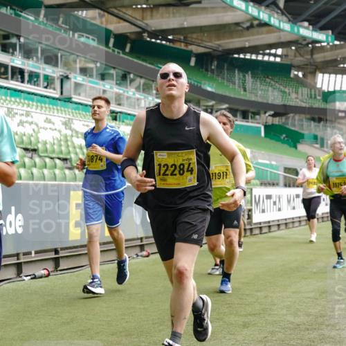 13.09.2026 - 21. swb-Marathon Bremen Michael Burmester http://msf.ph/oto/10457525 13.09.2026 10:33:33 Laufen im Stadion 10018, 10067, 10078, 10166, 10177, 10184, 10203, 10211, 10226, 10236, 10240, 10243, 10246, 10249, 10254, 10256, 10297, 10300, 10322, 10355, 10365, 10372, 10374, 10379, 10383, 10394, 10408, 10410, 10415, 10423, 10428, 10460, 10486, 10494, 10517, 10518, 10530, 10550, 10565, 10578, 10604, 10668, 10670, 10673, 10675, 10687, 10690, 10691, 10699, 10700, 10707, 10721, 10728, 10745, 10749, 10750, 10771, 10772, 10787, 10788, 10794, 10809, 10857, 11126 meine-sportfotos.de