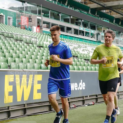 13.09.2026 - 21. swb-Marathon Bremen Michael Burmester http://msf.ph/oto/10457579 13.09.2026 10:33:35 Laufen im Stadion 10018, 10067, 10078, 10166, 10177, 10184, 10203, 10211, 10226, 10236, 10240, 10243, 10249, 10254, 10256, 10297, 10300, 10322, 10355, 10365, 10372, 10374, 10379, 10383, 10394, 10408, 10410, 10415, 10423, 10428, 10460, 10486, 10494, 10517, 10518, 10530, 10550, 10565, 10578, 10604, 10668, 10670, 10673, 10675, 10687, 10690, 10691, 10699, 10700, 10707, 10721, 10728, 10745, 10749, 10750, 10771, 10772, 10787, 10788, 10794, 10809, 10828, 10857, 10914, 11126 meine-sportfotos.de