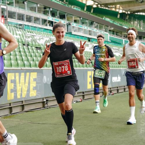 13.09.2026 - 21. swb-Marathon Bremen Michael Burmester http://msf.ph/oto/10457599 13.09.2026 12:53:58 Laufen im Stadion 102, 145, 161, 189, 201, 313, 376, 385, 461, 472, 481, 541, 560, 615, 616, 666, 675, 696, 740, 755, 816, 827, 982, 985, 987, 1053, 1056, 1076, 1207, 1252, 1297, 1419, 1433, 1445, 1468, 1528, 1542, 1551, 1631, 1646, 1658, 1664, 1704, 1707, 1814, 2007, 2043, 2055, 2203, 2280, 2350, 2362, 2390, 2401, 2422, 2454, 2499, 2623, 2701, 2733, 2801, 2820, 2824, 2858, 2870, 2882, 2913, 2962, 2971, 2997, 3012, 3054, 3149, 3206, 3236, 3241, 3356, 3357, 3362, 3413, 4605 meine-sportfotos.de