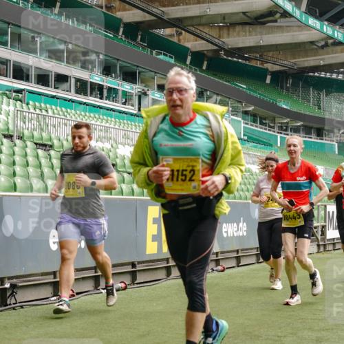13.09.2026 - 21. swb-Marathon Bremen Michael Burmester http://msf.ph/oto/10457675 13.09.2026 10:33:37 Laufen im Stadion 10018, 10067, 10078, 10166, 10177, 10184, 10203, 10211, 10226, 10236, 10240, 10243, 10249, 10254, 10256, 10297, 10300, 10322, 10355, 10365, 10372, 10374, 10379, 10383, 10394, 10408, 10410, 10415, 10423, 10428, 10460, 10486, 10494, 10517, 10518, 10530, 10550, 10565, 10578, 10604, 10668, 10670, 10673, 10675, 10687, 10690, 10691, 10699, 10700, 10707, 10721, 10728, 10745, 10749, 10750, 10771, 10772, 10787, 10788, 10794, 10809, 10828, 10857, 10914, 11126 meine-sportfotos.de