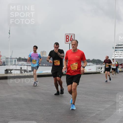 13.09.2026 - Kiel Lauf Andreas Tolksdorf http://msf.ph/oto/10457680 13.09.2026 11:58:53 Kiellinie 10966, 6907, 4, 39, 5708, 3 meine-sportfotos.de