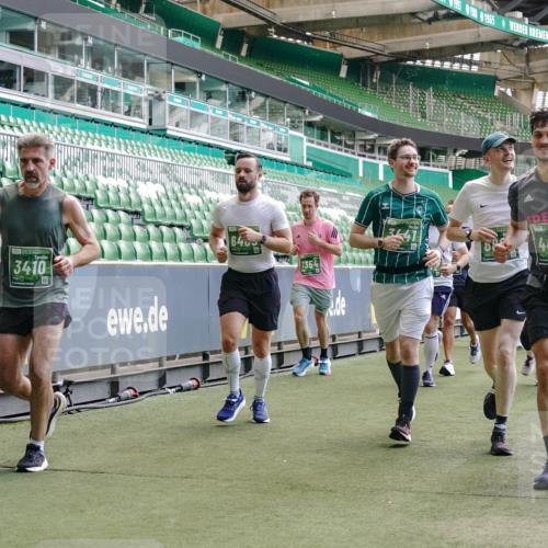 13.09.2026 - 21. swb-Marathon Bremen Michael Burmester http://msf.ph/oto/10457705 13.09.2026 13:11:37 Laufen im Stadion 265, 373, 581, 703, 843, 984, 1113, 1226, 1435, 1738, 1849, 1851, 1855, 1894, 1936, 1952, 1967, 2202, 2248, 2268, 2281, 2284, 2299, 2330, 2333, 2336, 2339, 2342, 2353, 2375, 2377, 2398, 2426, 2432, 2443, 2531, 2589, 2654, 2659, 2669, 2673, 2682, 2784, 2804, 2819, 2822, 2836, 2850, 2907, 2932, 2976, 3026, 3027, 3079, 3082, 3089, 3122, 3143, 3159, 3174, 3207, 3208, 3308, 3328, 3349, 3352, 3370, 3409, 3410, 3470, 3549, 551 meine-sportfotos.de