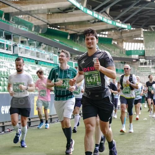 13.09.2026 - 21. swb-Marathon Bremen Michael Burmester http://msf.ph/oto/10457742 13.09.2026 13:11:38 Laufen im Stadion 265, 373, 581, 703, 843, 984, 1113, 1226, 1435, 1738, 1849, 1851, 1855, 1894, 1936, 1952, 1967, 2202, 2248, 2268, 2281, 2284, 2299, 2330, 2333, 2336, 2339, 2342, 2353, 2375, 2377, 2398, 2426, 2432, 2443, 2531, 2589, 2654, 2659, 2669, 2673, 2682, 2784, 2804, 2819, 2822, 2836, 2850, 2907, 2932, 2976, 3026, 3027, 3079, 3082, 3089, 3122, 3143, 3155, 3159, 3174, 3207, 3208, 3308, 3328, 3349, 3352, 3370, 3409, 3410, 3470, 3549, 551 meine-sportfotos.de