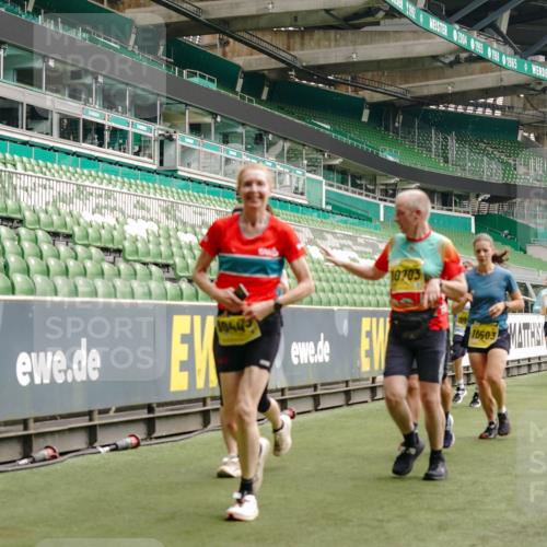 13.09.2026 - 21. swb-Marathon Bremen Michael Burmester http://msf.ph/oto/10457754 13.09.2026 10:33:38 Laufen im Stadion 10018, 10067, 10078, 10166, 10177, 10184, 10203, 10211, 10226, 10236, 10240, 10243, 10249, 10254, 10256, 10297, 10300, 10322, 10355, 10356, 10365, 10372, 10374, 10379, 10383, 10394, 10408, 10410, 10415, 10423, 10428, 10460, 10486, 10494, 10517, 10518, 10530, 10550, 10565, 10578, 10604, 10668, 10670, 10673, 10675, 10687, 10690, 10691, 10699, 10700, 10707, 10721, 10728, 10745, 10749, 10750, 10771, 10772, 10787, 10788, 10794, 10809, 10828, 10857, 10914, 11126 meine-sportfotos.de