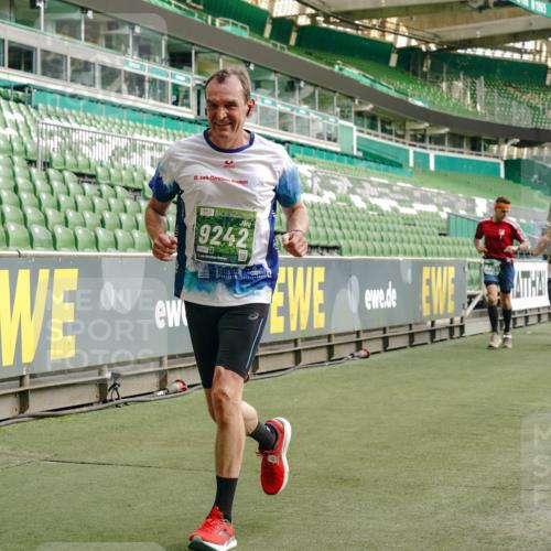13.09.2026 - 21. swb-Marathon Bremen Michael Burmester http://msf.ph/oto/10457758 13.09.2026 12:54:01 Laufen im Stadion 102, 145, 161, 189, 201, 313, 376, 385, 461, 472, 481, 541, 560, 615, 616, 666, 675, 696, 740, 755, 816, 827, 982, 985, 987, 1053, 1056, 1076, 1207, 1252, 1297, 1419, 1433, 1445, 1468, 1528, 1542, 1551, 1631, 1658, 1664, 1704, 1707, 1814, 2007, 2043, 2055, 2203, 2280, 2350, 2362, 2390, 2401, 2422, 2454, 2499, 2623, 2701, 2733, 2801, 2820, 2824, 2858, 2870, 2882, 2913, 2922, 2962, 2971, 2997, 3012, 3054, 3206, 3236, 3241, 3356, 3357, 3362, 3413, 4605 meine-sportfotos.de