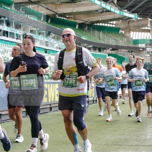13.09.2026 - 21. swb-Marathon Bremen Michael Burmester http://msf.ph/oto/10457920 13.09.2026 13:11:41 Laufen im Stadion 118, 265, 373, 581, 703, 843, 984, 1113, 1226, 1435, 1738, 1849, 1851, 1894, 1936, 1952, 1967, 2202, 2248, 2281, 2284, 2299, 2330, 2333, 2336, 2339, 2342, 2353, 2375, 2377, 2398, 2426, 2432, 2443, 2531, 2589, 2654, 2659, 2669, 2673, 2682, 2784, 2804, 2819, 2822, 2836, 2850, 2907, 2932, 2976, 3026, 3027, 3079, 3082, 3089, 3122, 3143, 3155, 3159, 3174, 3207, 3208, 3308, 3328, 3349, 3352, 3370, 3409, 3410, 3470, 3549, 551 meine-sportfotos.de