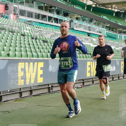 13.09.2026 - 21. swb-Marathon Bremen Michael Burmester http://msf.ph/oto/10458018 13.09.2026 12:54:09 Laufen im Stadion 102, 145, 161, 189, 201, 313, 376, 385, 461, 472, 481, 541, 560, 615, 616, 666, 675, 696, 740, 755, 816, 827, 982, 985, 987, 1053, 1056, 1076, 1207, 1419, 1433, 1445, 1468, 1528, 1551, 1599, 1631, 1658, 1664, 1704, 1707, 1814, 2055, 2280, 2350, 2362, 2383, 2390, 2401, 2422, 2454, 2474, 2499, 2623, 2701, 2733, 2801, 2820, 2824, 2858, 2870, 2882, 2913, 2922, 2962, 2971, 2997, 3012, 3054, 3134, 3175, 3206, 3236, 3241, 3356, 3357, 3362, 3413, 4605 meine-sportfotos.de