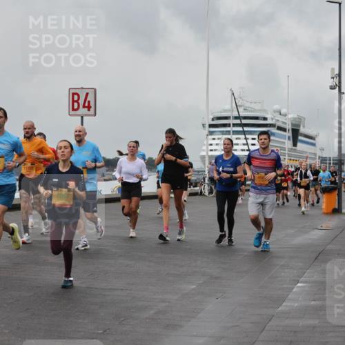 13.09.2026 - Kiel Lauf Andreas Tolksdorf http://msf.ph/oto/10458107 13.09.2026 11:59:20 Kiellinie 6281, 11892, 7057, 4 meine-sportfotos.de