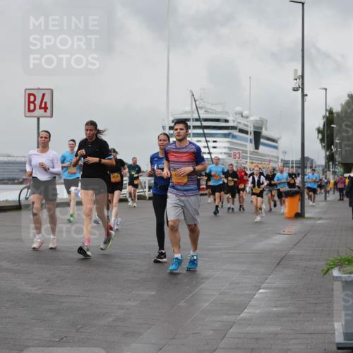 13.09.2026 - Kiel Lauf Andreas Tolksdorf http://msf.ph/oto/10458137 13.09.2026 11:59:21 Kiellinie 11892, 6317, 4, 8715, 3 meine-sportfotos.de