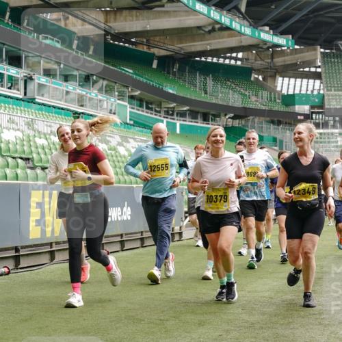 13.09.2026 - 21. swb-Marathon Bremen Michael Burmester http://msf.ph/oto/10458138 13.09.2026 10:33:43 Laufen im Stadion 10018, 10067, 10078, 10166, 10177, 10184, 10203, 10211, 10226, 10236, 10240, 10243, 10249, 10254, 10256, 10297, 10300, 10322, 10355, 10356, 10365, 10372, 10374, 10379, 10383, 10394, 10408, 10410, 10415, 10423, 10428, 10460, 10486, 10494, 10530, 10550, 10565, 10578, 10604, 10668, 10669, 10670, 10673, 10675, 10687, 10691, 10699, 10700, 10707, 10721, 10728, 10745, 10749, 10750, 10771, 10772, 10787, 10788, 10794, 10809, 10828, 10857, 10914, 11126, 11343 meine-sportfotos.de