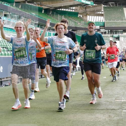 13.09.2026 - 21. swb-Marathon Bremen Michael Burmester http://msf.ph/oto/10458148 13.09.2026 13:11:43 Laufen im Stadion 118, 265, 373, 581, 703, 843, 984, 1113, 1226, 1334, 1435, 1738, 1849, 1851, 1894, 1936, 1952, 1967, 2202, 2248, 2281, 2284, 2299, 2330, 2333, 2336, 2339, 2342, 2353, 2375, 2377, 2398, 2426, 2432, 2443, 2531, 2589, 2654, 2659, 2669, 2673, 2682, 2784, 2804, 2819, 2822, 2836, 2850, 2907, 2932, 2976, 3026, 3027, 3079, 3082, 3089, 3122, 3143, 3155, 3159, 3174, 3207, 3208, 3308, 3328, 3349, 3352, 3370, 3409, 3410, 3470, 3549, 551 meine-sportfotos.de