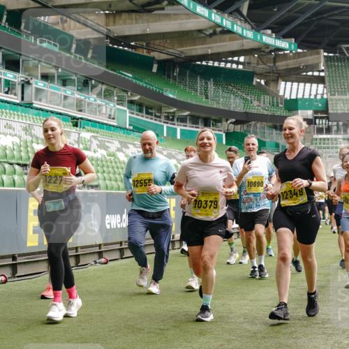 13.09.2026 - 21. swb-Marathon Bremen Michael Burmester http://msf.ph/oto/10458178 13.09.2026 10:33:43 Laufen im Stadion 10018, 10067, 10078, 10166, 10177, 10184, 10203, 10211, 10226, 10236, 10240, 10243, 10249, 10254, 10256, 10297, 10300, 10322, 10355, 10356, 10365, 10372, 10374, 10379, 10383, 10394, 10408, 10410, 10415, 10423, 10428, 10460, 10486, 10494, 10530, 10550, 10565, 10578, 10604, 10668, 10669, 10670, 10673, 10675, 10687, 10691, 10699, 10700, 10707, 10721, 10728, 10745, 10749, 10750, 10771, 10772, 10787, 10788, 10794, 10809, 10828, 10857, 10914, 11126, 11343 meine-sportfotos.de