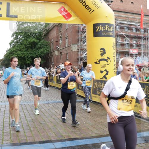13.09.2026 - Kiel Lauf Yannick Fuchs http://msf.ph/oto/10458220 13.09.2026 09:50:39 Ziel 797, 1545, 3289, 3561, 3838, 4145, 4389, 5851, 6455, 6592, 7134, 7585, 7662, 7694, 8407, 8672, 9990, 10155, 10302, 10333, 10865, 12319, 12705, 1366, 2811, 2816, 3042, 3561, 3602, 3698, 4229, 5184, 5254, 5535, 5596, 5619, 7142, 7864, 8023, 8042, 8890, 9109, 9549, 9683, 9780, 9793, 10074, 10108, 10487, 10491, 10548, 10653, 11565, 11814, 468, 763, 764, 1373, 1949, 3723, 5235, 6138, 6336, 6647, 6829, 6893, 7449, 8405, 9550, 9551, 11141, 11652, 12103, 12834 meine-sportfotos.de