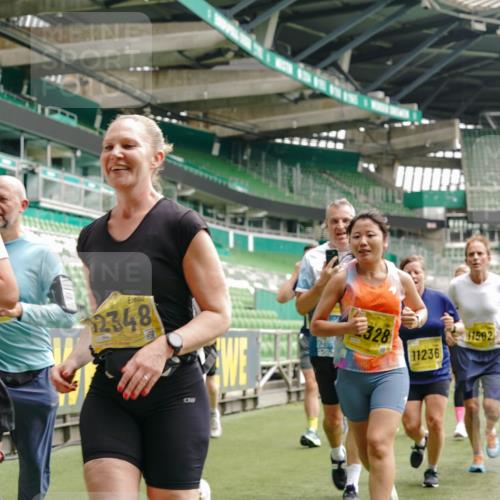 13.09.2026 - 21. swb-Marathon Bremen Michael Burmester http://msf.ph/oto/10458316 13.09.2026 10:33:45 Laufen im Stadion 10018, 10067, 10078, 10166, 10177, 10184, 10203, 10211, 10226, 10236, 10240, 10243, 10249, 10254, 10256, 10297, 10300, 10322, 10355, 10356, 10365, 10372, 10374, 10379, 10383, 10394, 10408, 10415, 10423, 10428, 10460, 10486, 10494, 10530, 10550, 10565, 10578, 10604, 10668, 10669, 10670, 10673, 10675, 10687, 10691, 10699, 10700, 10707, 10721, 10728, 10745, 10749, 10750, 10771, 10772, 10787, 10788, 10794, 10809, 10828, 10857, 10914, 11126, 11343 meine-sportfotos.de