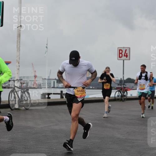 13.09.2026 - Kiel Lauf Andreas Tolksdorf http://msf.ph/oto/10458415 13.09.2026 11:59:41 Kiellinie 3251, 4, 38, 9442, 7705, 4698 meine-sportfotos.de