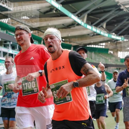 13.09.2026 - 21. swb-Marathon Bremen Michael Burmester http://msf.ph/oto/10458474 13.09.2026 13:11:47 Laufen im Stadion 118, 265, 373, 514, 581, 703, 843, 984, 1113, 1226, 1334, 1435, 1738, 1849, 1851, 1894, 1936, 1952, 1967, 2202, 2248, 2281, 2284, 2299, 2330, 2333, 2336, 2339, 2342, 2353, 2375, 2377, 2398, 2426, 2432, 2443, 2505, 2531, 2589, 2654, 2659, 2669, 2673, 2682, 2784, 2804, 2815, 2819, 2822, 2836, 2850, 2907, 2932, 2963, 2966, 2976, 3026, 3027, 3079, 3082, 3089, 3122, 3143, 3155, 3159, 3174, 3207, 3208, 3308, 3328, 3349, 3352, 3370, 3409, 3410, 3470, 3549, 551 meine-sportfotos.de