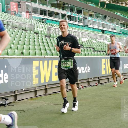 13.09.2026 - 21. swb-Marathon Bremen Michael Burmester http://msf.ph/oto/10458475 13.09.2026 12:54:20 Laufen im Stadion 102, 145, 161, 189, 201, 313, 376, 385, 461, 472, 481, 495, 541, 560, 615, 616, 666, 675, 696, 740, 755, 816, 827, 982, 985, 987, 1053, 1056, 1076, 1197, 1207, 1390, 1419, 1433, 1445, 1468, 1528, 1551, 1599, 1631, 1658, 1664, 1704, 1707, 1814, 2055, 2125, 2234, 2280, 2362, 2383, 2390, 2401, 2422, 2454, 2474, 2499, 2623, 2701, 2733, 2801, 2820, 2824, 2858, 2870, 2882, 2913, 2922, 2962, 2971, 2997, 3012, 3054, 3134, 3175, 3206, 3241, 3246, 3346, 3356, 3357, 3362, 3413 meine-sportfotos.de