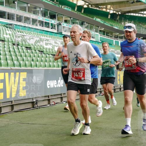 13.09.2026 - 21. swb-Marathon Bremen Michael Burmester http://msf.ph/oto/10458525 13.09.2026 12:54:21 Laufen im Stadion 102, 145, 161, 189, 201, 313, 376, 385, 461, 472, 481, 495, 541, 560, 615, 616, 666, 675, 696, 740, 755, 816, 827, 982, 985, 987, 1053, 1056, 1076, 1197, 1207, 1390, 1419, 1433, 1445, 1468, 1528, 1551, 1599, 1631, 1658, 1664, 1704, 1707, 1814, 2055, 2125, 2234, 2280, 2362, 2383, 2390, 2401, 2422, 2454, 2474, 2499, 2623, 2701, 2733, 2801, 2820, 2824, 2858, 2870, 2882, 2913, 2922, 2962, 2971, 2997, 3012, 3054, 3134, 3175, 3206, 3241, 3246, 3346, 3356, 3357, 3362, 3413 meine-sportfotos.de