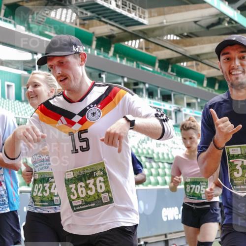 13.09.2026 - 21. swb-Marathon Bremen Michael Burmester http://msf.ph/oto/10458537 13.09.2026 13:11:49 Laufen im Stadion 118, 265, 373, 514, 581, 703, 843, 984, 1113, 1226, 1286, 1334, 1435, 1738, 1849, 1851, 1894, 1936, 1952, 1967, 2248, 2281, 2284, 2299, 2330, 2333, 2336, 2339, 2342, 2353, 2375, 2377, 2398, 2426, 2432, 2443, 2505, 2531, 2589, 2654, 2659, 2669, 2673, 2682, 2784, 2804, 2815, 2819, 2822, 2836, 2850, 2907, 2932, 2963, 2966, 2976, 3026, 3027, 3079, 3082, 3143, 3155, 3159, 3174, 3207, 3208, 3308, 3328, 3349, 3352, 3370, 3409, 3410, 3470, 3549, 551 meine-sportfotos.de