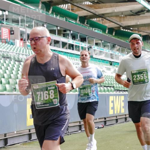 13.09.2026 - 21. swb-Marathon Bremen Michael Burmester http://msf.ph/oto/10458593 13.09.2026 13:11:49 Laufen im Stadion 118, 265, 373, 514, 581, 703, 843, 984, 1113, 1226, 1286, 1334, 1435, 1738, 1849, 1851, 1894, 1936, 1952, 1967, 2248, 2281, 2284, 2299, 2330, 2333, 2336, 2339, 2342, 2353, 2375, 2377, 2398, 2426, 2432, 2443, 2505, 2531, 2589, 2654, 2659, 2669, 2673, 2682, 2784, 2804, 2815, 2819, 2822, 2836, 2850, 2907, 2932, 2963, 2966, 2976, 3026, 3027, 3079, 3082, 3143, 3155, 3159, 3174, 3207, 3208, 3308, 3328, 3349, 3352, 3370, 3409, 3410, 3470, 3549, 551 meine-sportfotos.de