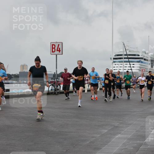 13.09.2026 - Kiel Lauf Andreas Tolksdorf http://msf.ph/oto/10458633 13.09.2026 11:59:48 Kiellinie 539, 5514, 4, 11649, 3 meine-sportfotos.de
