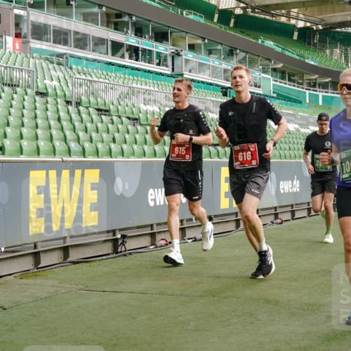 13.09.2026 - 21. swb-Marathon Bremen Michael Burmester http://msf.ph/oto/10458716 13.09.2026 12:54:24 Laufen im Stadion 145, 161, 189, 201, 313, 376, 385, 388, 461, 472, 481, 495, 541, 560, 615, 616, 666, 675, 696, 740, 755, 816, 827, 982, 985, 987, 1053, 1056, 1076, 1197, 1207, 1390, 1419, 1433, 1445, 1468, 1528, 1551, 1599, 1631, 1658, 1664, 1704, 1707, 1814, 2055, 2125, 2234, 2251, 2280, 2362, 2383, 2390, 2401, 2422, 2454, 2474, 2499, 2623, 2701, 2733, 2801, 2820, 2824, 2858, 2870, 2882, 2913, 2922, 2962, 2971, 2997, 3012, 3054, 3134, 3175, 3206, 3241, 3246, 3346, 3356, 3357, 3362, 3413, 3716 meine-sportfotos.de