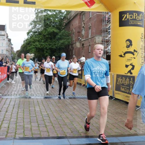 13.09.2026 - Kiel Lauf Yannick Fuchs http://msf.ph/oto/10458717 13.09.2026 09:51:02 Ziel 249, 468, 763, 764, 1373, 1776, 1949, 2056, 3723, 5235, 5445, 6115, 6118, 6138, 6647, 6794, 6829, 6923, 7449, 7528, 9551, 11047, 11141, 12103, 12727, 12834, 797, 1545, 2811, 2816, 3289, 3561, 3698, 3838, 4145, 4389, 5235, 5851, 6336, 6455, 6592, 6647, 6893, 7134, 7585, 7662, 7694, 8405, 8407, 8672, 9550, 9990, 10155, 10302, 10333, 10865, 11652, 12319, 12705, 232, 940, 956, 2466, 2777, 4217, 5731, 6009, 6363, 10626, 11852, 2811, 2816, 3561, 4229, 5184, 5254 meine-sportfotos.de