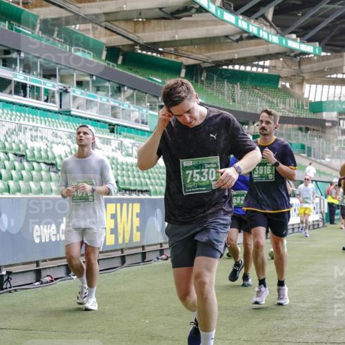 13.09.2026 - 21. swb-Marathon Bremen Michael Burmester http://msf.ph/oto/10458775 13.09.2026 13:11:51 Laufen im Stadion 118, 265, 373, 514, 581, 703, 843, 984, 1113, 1226, 1286, 1334, 1435, 1738, 1849, 1851, 1894, 1936, 1952, 1967, 2248, 2281, 2284, 2299, 2330, 2333, 2336, 2342, 2353, 2375, 2377, 2398, 2426, 2432, 2443, 2505, 2531, 2589, 2654, 2659, 2669, 2673, 2784, 2804, 2815, 2819, 2822, 2836, 2850, 2895, 2907, 2932, 2963, 2966, 2976, 3026, 3027, 3079, 3082, 3143, 3155, 3159, 3174, 3207, 3208, 3308, 3328, 3349, 3352, 3370, 3409, 3410, 3470, 3549, 551 meine-sportfotos.de