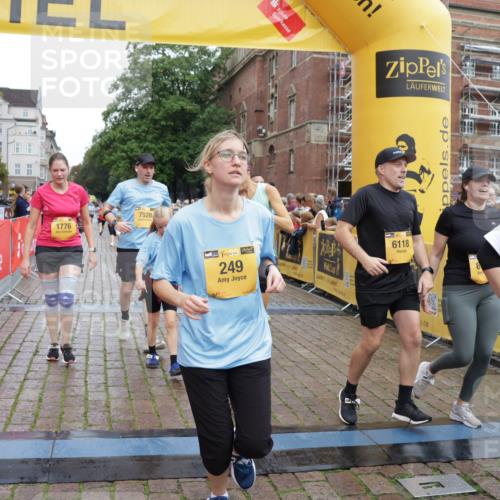 13.09.2026 - Kiel Lauf Yannick Fuchs http://msf.ph/oto/10458817 13.09.2026 09:51:06 Ziel 232, 249, 468, 764, 1373, 1776, 2056, 2777, 3723, 5445, 6115, 6118, 6794, 6923, 7528, 9551, 10626, 11047, 11141, 12103, 12727, 12834, 763, 797, 1373, 1545, 1949, 3289, 3838, 4145, 4389, 5235, 5851, 6138, 6336, 6455, 6592, 6647, 6829, 6893, 7134, 7449, 7585, 7662, 7694, 8405, 8407, 8672, 9550, 9551, 9990, 10155, 10333, 10865, 11141, 11652, 12319, 12705, 940, 956, 2466, 2483, 3089, 4217, 5731, 5913, 6009, 6363, 8150, 11143, 11852, 11997, 1545, 2811, 2816, 3289, 3561, 4229 meine-sportfotos.de