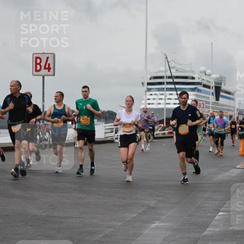 13.09.2026 - Kiel Lauf Andreas Tolksdorf http://msf.ph/oto/10458818 13.09.2026 11:59:52 Kiellinie 1771, 882, 4, 9072, 3820, 3 meine-sportfotos.de