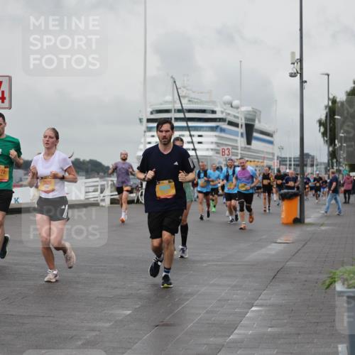 13.09.2026 - Kiel Lauf Andreas Tolksdorf http://msf.ph/oto/10458828 13.09.2026 11:59:53 Kiellinie 653, 4, 9072, 3820, 3 meine-sportfotos.de