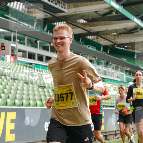 13.09.2026 - 21. swb-Marathon Bremen Michael Burmester http://msf.ph/oto/10458850 13.09.2026 10:33:52 Laufen im Stadion 10018, 10067, 10078, 10147, 10166, 10177, 10184, 10203, 10211, 10226, 10236, 10240, 10243, 10249, 10254, 10297, 10300, 10322, 10355, 10356, 10367, 10368, 10372, 10374, 10379, 10383, 10394, 10408, 10415, 10423, 10428, 10460, 10486, 10494, 10530, 10550, 10578, 10604, 10639, 10668, 10669, 10670, 10673, 10675, 10687, 10691, 10699, 10700, 10728, 10745, 10749, 10750, 10771, 10772, 10787, 10788, 10794, 10809, 10828, 10857, 10914, 11126, 11162, 11343, 11803, 11965 meine-sportfotos.de