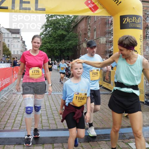13.09.2026 - Kiel Lauf Yannick Fuchs http://msf.ph/oto/10458869 13.09.2026 09:51:08 Ziel 232, 249, 764, 1776, 2056, 2777, 3723, 4217, 5445, 6009, 6115, 6118, 6794, 6923, 7528, 10626, 11047, 12103, 12727, 12834, 468, 763, 797, 1373, 1949, 3838, 4145, 4389, 5235, 5851, 6138, 6336, 6455, 6592, 6647, 6829, 6893, 7134, 7449, 7585, 7662, 7694, 8405, 8407, 8672, 9550, 9551, 9990, 10155, 10333, 10865, 11141, 11652, 940, 956, 2466, 2483, 3089, 4615, 5731, 5913, 6363, 8150, 11143, 11552, 11852, 11997, 1545, 2811, 2816, 3289, 3561 meine-sportfotos.de