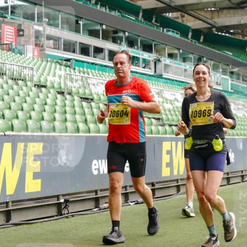 13.09.2026 - 21. swb-Marathon Bremen Michael Burmester http://msf.ph/oto/10458889 13.09.2026 10:33:52 Laufen im Stadion 10018, 10067, 10078, 10147, 10166, 10177, 10184, 10203, 10211, 10226, 10236, 10240, 10243, 10249, 10254, 10297, 10300, 10322, 10355, 10356, 10367, 10368, 10372, 10374, 10379, 10383, 10394, 10408, 10415, 10423, 10428, 10460, 10486, 10494, 10530, 10550, 10578, 10604, 10639, 10668, 10669, 10670, 10673, 10675, 10687, 10691, 10699, 10700, 10728, 10745, 10749, 10750, 10771, 10772, 10787, 10788, 10794, 10809, 10828, 10857, 10914, 11126, 11162, 11343, 11803, 11965 meine-sportfotos.de