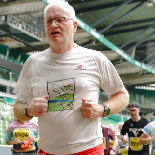 13.09.2026 - 21. swb-Marathon Bremen Michael Burmester http://msf.ph/oto/10458942 13.09.2026 10:33:53 Laufen im Stadion 10018, 10067, 10078, 10147, 10166, 10177, 10184, 10203, 10211, 10226, 10236, 10240, 10243, 10249, 10254, 10297, 10300, 10322, 10355, 10356, 10367, 10368, 10372, 10374, 10379, 10383, 10394, 10408, 10415, 10423, 10428, 10460, 10486, 10494, 10530, 10550, 10578, 10604, 10639, 10668, 10669, 10670, 10673, 10675, 10687, 10691, 10699, 10700, 10728, 10745, 10749, 10750, 10771, 10772, 10787, 10788, 10794, 10809, 10828, 10857, 10914, 11126, 11162, 11343, 11803, 11965 meine-sportfotos.de
