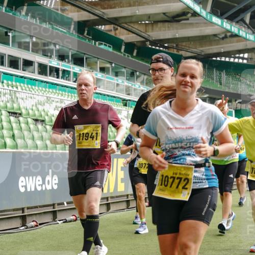 13.09.2026 - 21. swb-Marathon Bremen Michael Burmester http://msf.ph/oto/10458987 13.09.2026 10:33:54 Laufen im Stadion 10018, 10067, 10078, 10147, 10166, 10177, 10184, 10203, 10211, 10226, 10236, 10240, 10249, 10254, 10297, 10300, 10355, 10356, 10367, 10368, 10369, 10372, 10374, 10379, 10383, 10394, 10408, 10415, 10423, 10428, 10460, 10486, 10494, 10530, 10550, 10578, 10604, 10639, 10668, 10669, 10670, 10673, 10675, 10687, 10691, 10699, 10700, 10728, 10745, 10749, 10750, 10771, 10772, 10787, 10788, 10794, 10809, 10828, 10857, 10914, 11126, 11162, 11343, 11803, 11965 meine-sportfotos.de