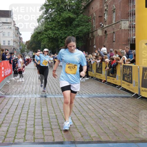 13.09.2026 - Kiel Lauf Yannick Fuchs http://msf.ph/oto/10459071 13.09.2026 09:51:17 Ziel 232, 940, 956, 2466, 2777, 4217, 5731, 6009, 6363, 6923, 10626, 11852, 249, 468, 763, 764, 1373, 1776, 1949, 2056, 3723, 4389, 5235, 5445, 6115, 6118, 6138, 6336, 6455, 6647, 6794, 6829, 6893, 6923, 7449, 7528, 8405, 9550, 9551, 10155, 10333, 11047, 11141, 11652, 12103, 12727, 12834, 714, 840, 2483, 3089, 3674, 4615, 4822, 4907, 5595, 5913, 6057, 6648, 7622, 8097, 8150, 11143, 11233, 11494, 11552, 11997, 12107, 797, 3838, 4145, 4389, 6455, 7134, 7694 meine-sportfotos.de