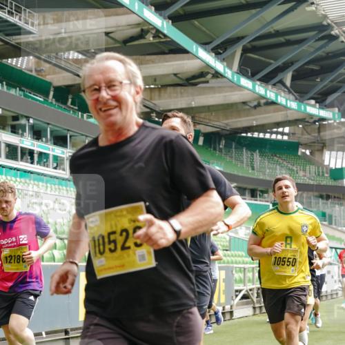 13.09.2026 - 21. swb-Marathon Bremen Michael Burmester http://msf.ph/oto/10459242 13.09.2026 10:33:57 Laufen im Stadion 10018, 10067, 10078, 10147, 10166, 10177, 10184, 10203, 10211, 10236, 10240, 10249, 10254, 10297, 10300, 10355, 10356, 10367, 10368, 10369, 10372, 10374, 10379, 10383, 10394, 10408, 10415, 10423, 10428, 10460, 10485, 10486, 10494, 10530, 10550, 10578, 10604, 10639, 10668, 10669, 10673, 10675, 10687, 10691, 10699, 10700, 10728, 10745, 10749, 10750, 10771, 10772, 10787, 10788, 10794, 10809, 10828, 10857, 10914, 10928, 11126, 11162, 11343, 11803, 11965 meine-sportfotos.de