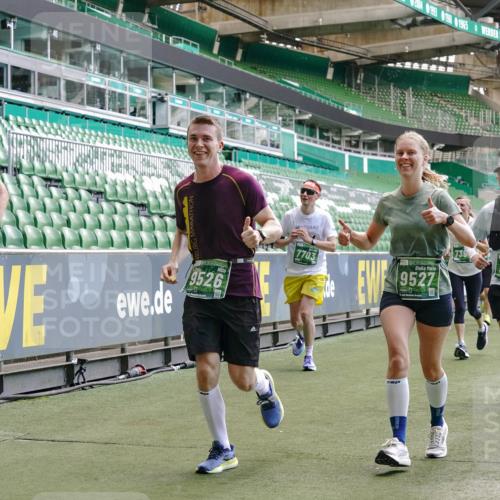 13.09.2026 - 21. swb-Marathon Bremen Michael Burmester http://msf.ph/oto/10459249 13.09.2026 13:11:56 Laufen im Stadion 118, 265, 373, 514, 581, 703, 843, 984, 1113, 1226, 1286, 1334, 1435, 1738, 1849, 1851, 1936, 1952, 1967, 2005, 2248, 2281, 2299, 2330, 2333, 2336, 2342, 2353, 2375, 2377, 2398, 2426, 2432, 2443, 2505, 2531, 2589, 2654, 2659, 2669, 2673, 2765, 2784, 2804, 2815, 2819, 2822, 2836, 2850, 2895, 2907, 2963, 2966, 2975, 2976, 3026, 3027, 3079, 3082, 3143, 3155, 3159, 3174, 3207, 3208, 3308, 3328, 3349, 3352, 3370, 3409, 3434, 3470, 3549, 551 meine-sportfotos.de