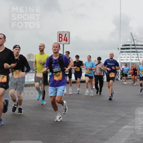 13.09.2026 - Kiel Lauf Andreas Tolksdorf http://msf.ph/oto/10459258 13.09.2026 12:00:18 Kiellinie 4, 2596, 3857, 355, 3 meine-sportfotos.de