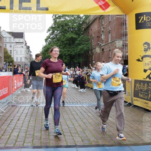 13.09.2026 - Kiel Lauf Yannick Fuchs http://msf.ph/oto/10459261 13.09.2026 09:51:26 Ziel 940, 956, 2483, 3089, 4615, 5731, 5913, 6363, 8150, 11143, 11233, 11494, 11552, 11852, 11997, 232, 249, 468, 763, 764, 1373, 1776, 1949, 2056, 2466, 2777, 3723, 4217, 5235, 5445, 6009, 6115, 6118, 6138, 6336, 6647, 6794, 6829, 6923, 7449, 7528, 9551, 10626, 11047, 11141, 12103, 12727, 12834, 714, 840, 1967, 1999, 2002, 3674, 4822, 4907, 5595, 6057, 6188, 6648, 7622, 8097, 9829, 9833, 11173, 12107, 763, 4389, 5235, 6336, 6647, 6829, 6893, 7449, 8405, 11652 meine-sportfotos.de