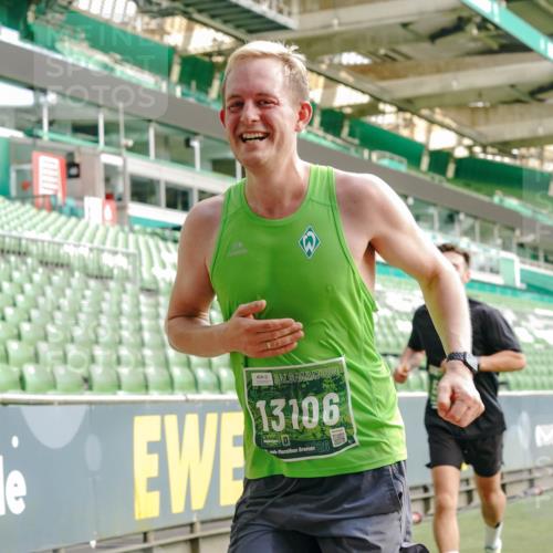 13.09.2026 - 21. swb-Marathon Bremen Michael Burmester http://msf.ph/oto/10459266 13.09.2026 12:54:35 Laufen im Stadion 145, 161, 189, 201, 205, 313, 376, 385, 388, 461, 472, 481, 495, 541, 560, 615, 616, 666, 675, 696, 740, 755, 816, 827, 982, 985, 987, 1053, 1056, 1076, 1197, 1207, 1390, 1419, 1433, 1445, 1468, 1551, 1599, 1631, 1658, 1664, 1704, 1707, 1814, 2055, 2125, 2234, 2251, 2280, 2362, 2383, 2390, 2401, 2422, 2454, 2474, 2499, 2623, 2701, 2733, 2801, 2820, 2824, 2870, 2882, 2913, 2922, 2962, 2971, 2997, 3012, 3054, 3134, 3175, 3206, 3241, 3246, 3346, 3356, 3357, 3413, 3706, 3716, 3836 meine-sportfotos.de