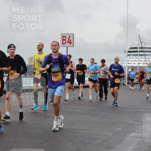 13.09.2026 - Kiel Lauf Andreas Tolksdorf http://msf.ph/oto/10459269 13.09.2026 12:00:18 Kiellinie 2596, 385, 355, 4, 3 meine-sportfotos.de
